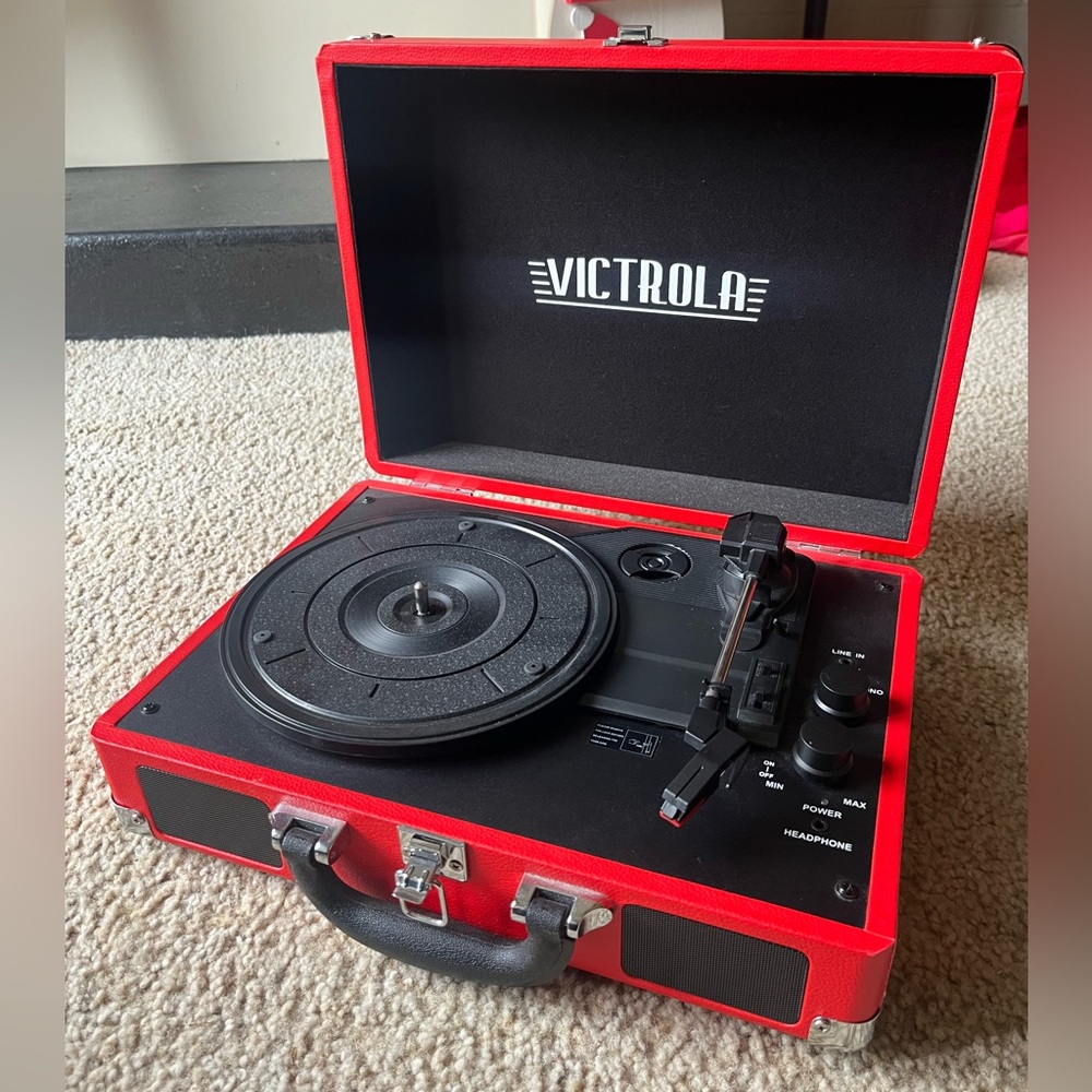 Victrola Record Player - Picture 4 of 4